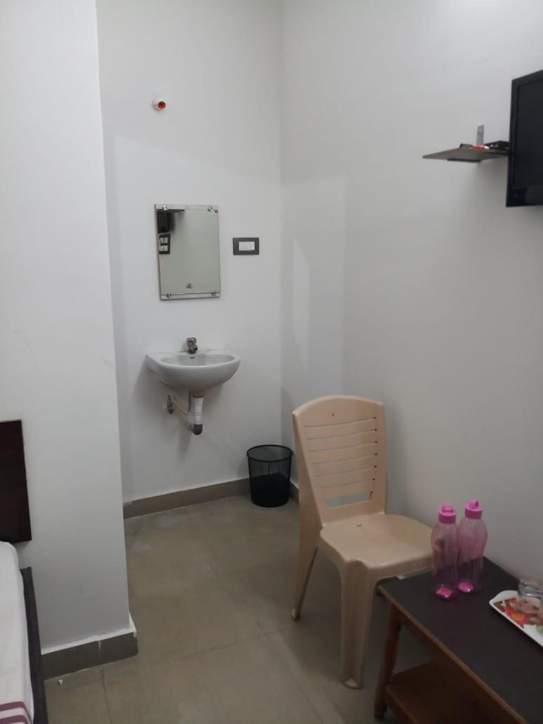 Sri Kousthubham Residency Hotel Tirupati Exterior foto